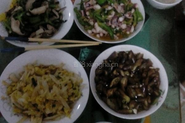 四个菜(香菇青菜.蒸茄子,娃娃菜.青椒炒八爪鱼)的做法图解6