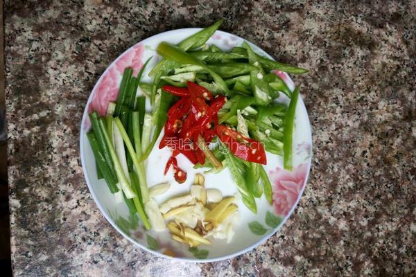 青椒肉丝的做法图解2