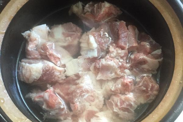 排骨冬瓜汤的做法图解1