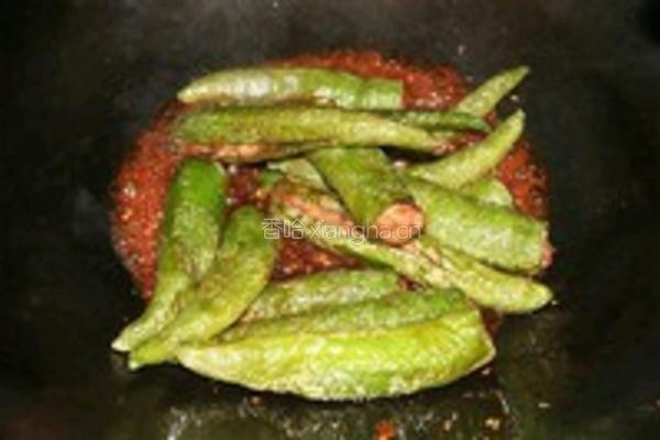 肉酿虎皮青椒的做法图解5
