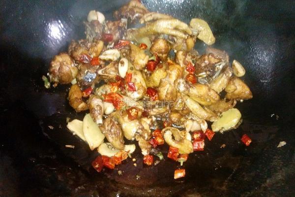 秘制湘锅鸡(特色菜)的做法图解3