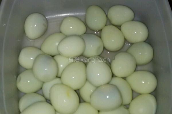 脆皮鹌鹑蛋（椒盐风味）的做法图解2