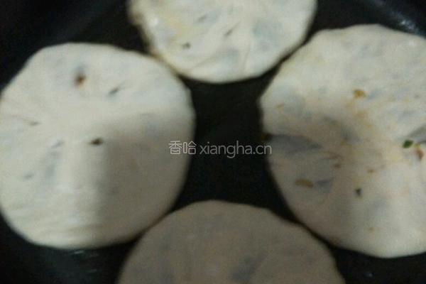 猪肉馅饼的做法图解2