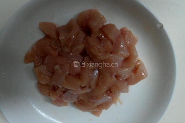 豌豆炒鸡的做法图解2