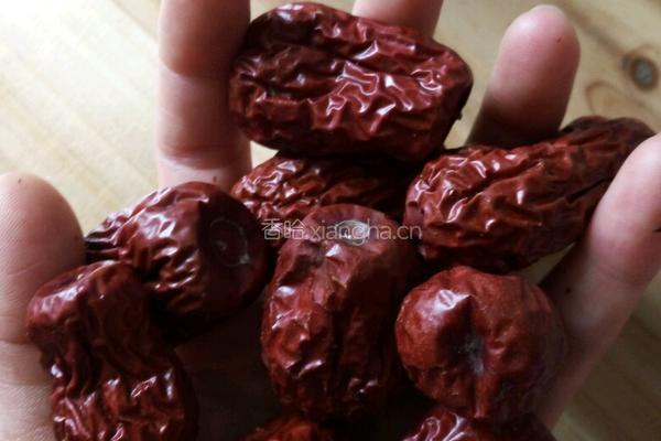 粽叶红枣糯米饭的做法图解2