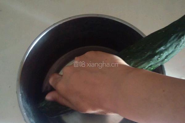 清香黄瓜菜的做法图解1