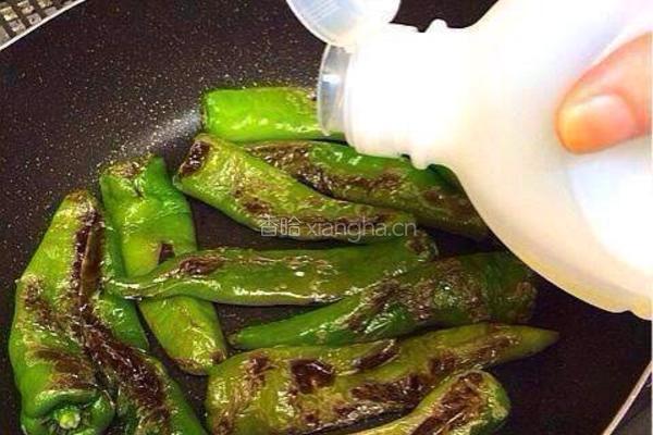 虎皮青椒的做法图解4