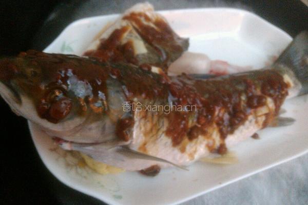 黄豆酱蒸草鱼的做法图解5