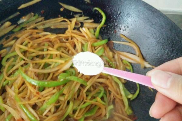 素炒土豆洋葱青椒丝的做法图解11