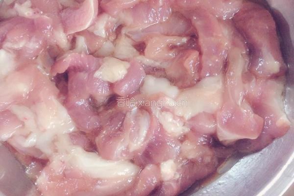 嫩姜炒肉的做法图解2