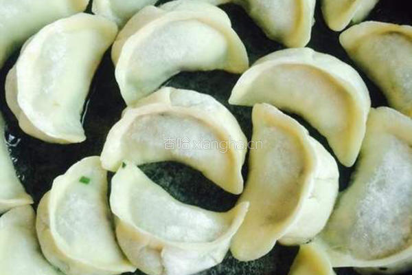 韭菜鸡蛋煎饺的做法图解10