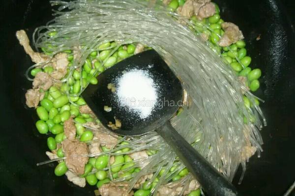 番茄烩毛豆粉丝的做法图解5