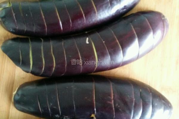 东北酱烧茄子的做法图解1
