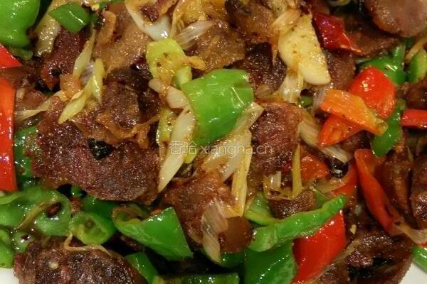 青红椒炒腊肠