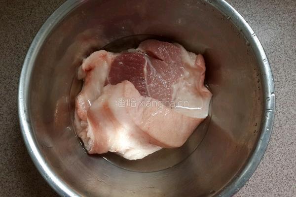 回锅肉的做法图解1