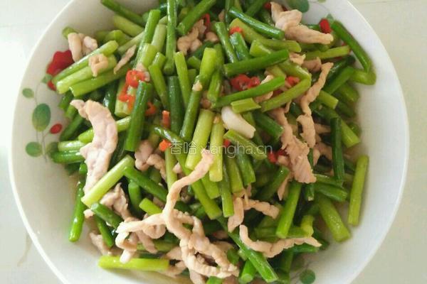 蒜苗炒豆腐