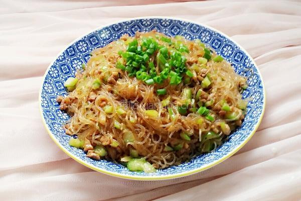 蚂蚁上树
