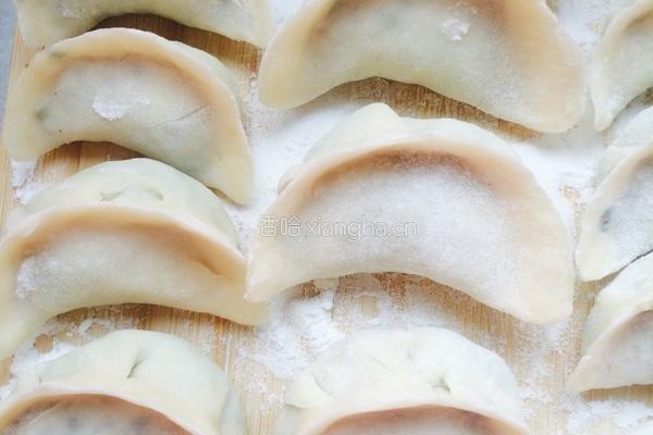 韭菜鸡蛋水饺的做法图解9