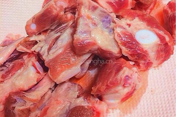 土豆炖排骨的做法图解2