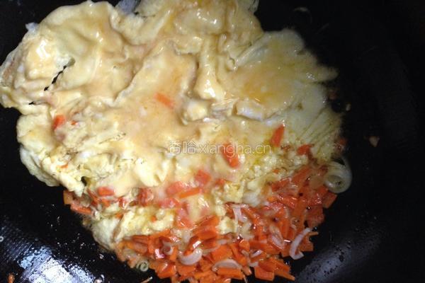 胡萝卜蛋炒饭的做法图解6