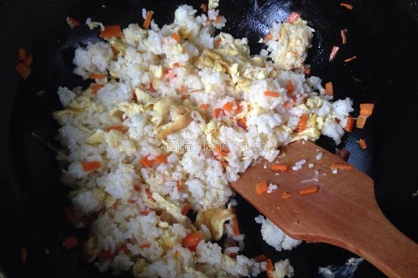 胡萝卜蛋炒饭的做法图解7