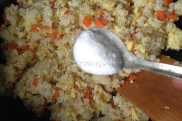 胡萝卜蛋炒饭的做法图解8