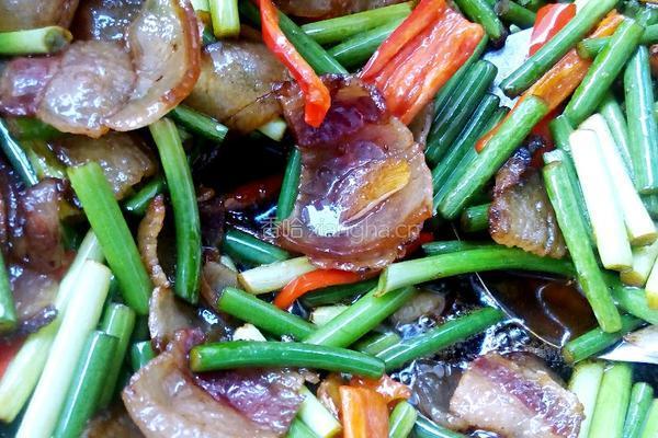 腊肉炒蒜苔的做法图解8