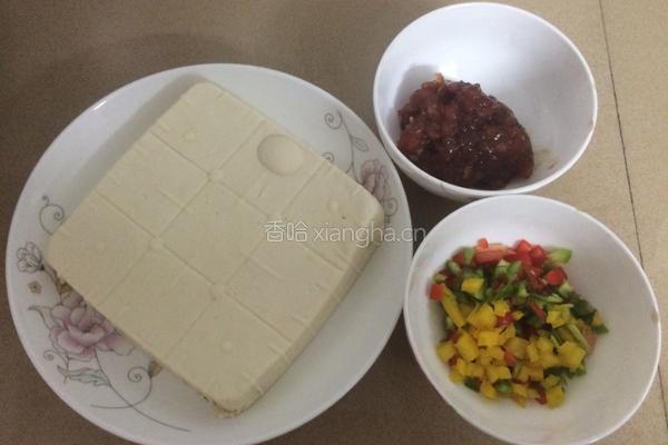 肉末蒸内脂豆腐的做法图解1