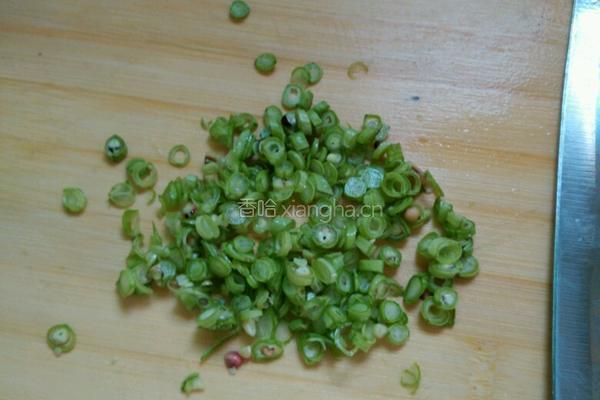 豆角煎蛋的做法图解1
