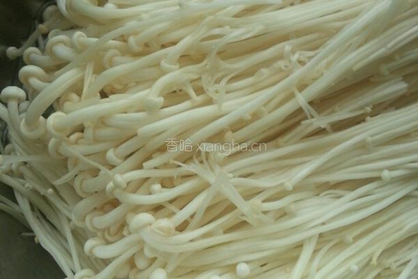 凉拌金针菇的做法图解1