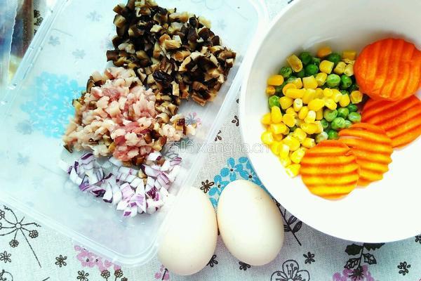 牛排~香菇肉酱意面的做法图解1