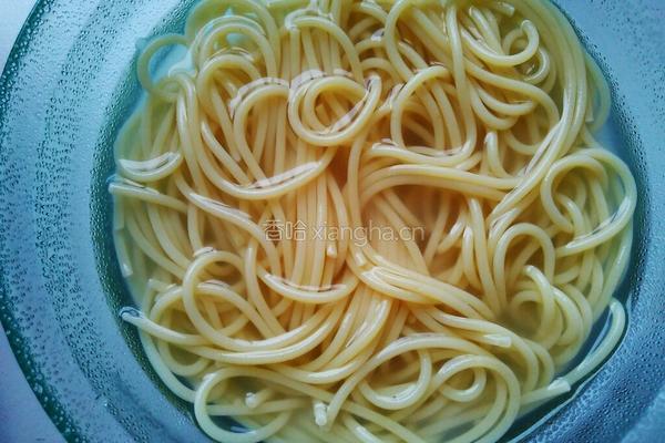 牛排~香菇肉酱意面的做法图解3