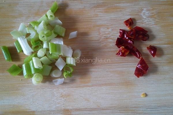 芹菜炒蛋的做法图解3