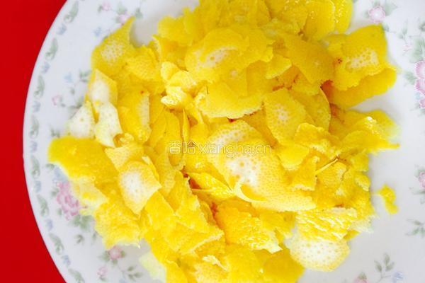 自制天然柠檬香料的做法图解3