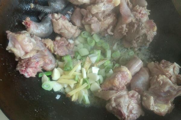 鸡肉炖豆角茄子的做法图解4