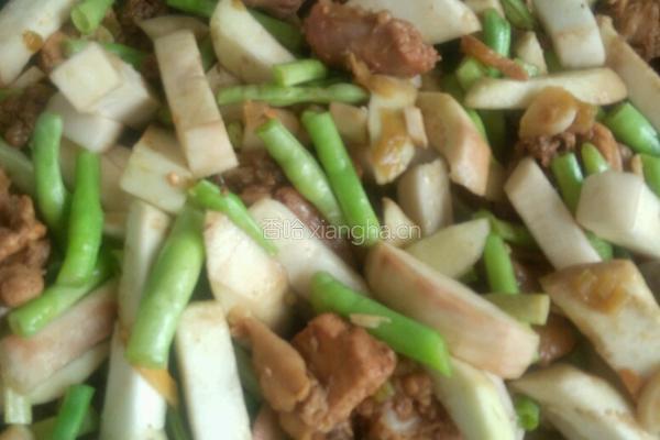 鸡肉炖豆角茄子的做法图解6