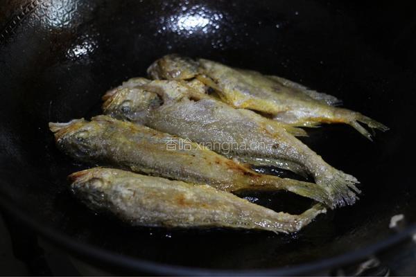 油煎小黄花鱼的做法图解4