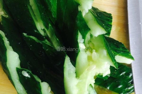 黄瓜拌海蜇的做法图解1