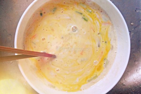 胡萝卜鸡蛋饼的做法图解1