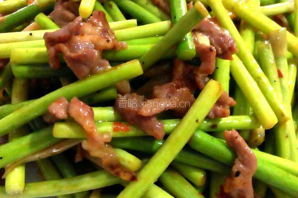 蒜苔炒牛柳的做法图解3