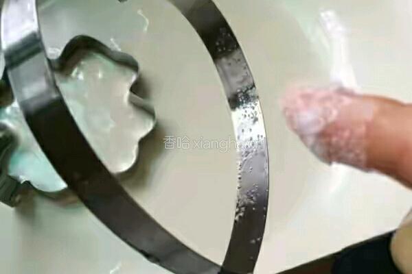 完美造型煎蛋的做法图解1