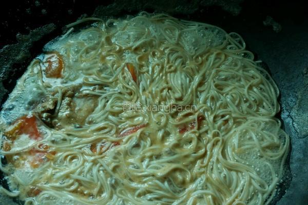 腊肉番茄麻辣面的做法图解5