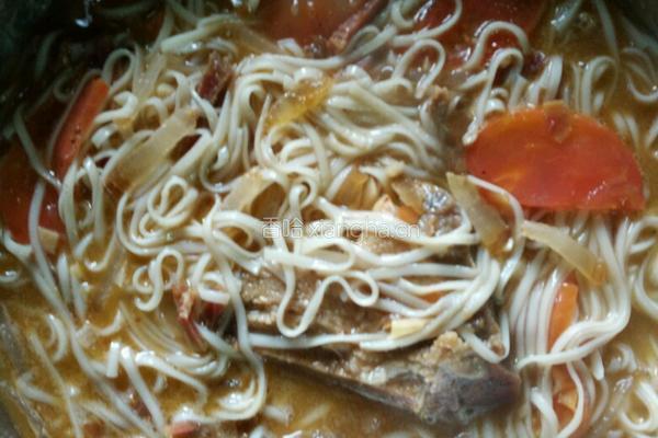 腊肉番茄麻辣面的做法图解6