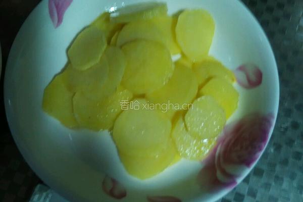 干锅土豆片的做法图解1