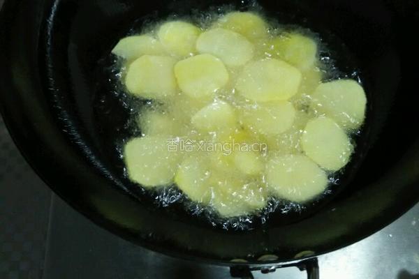 干锅土豆片的做法图解2