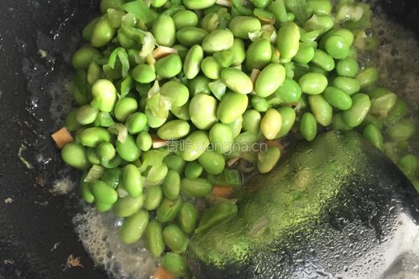 毛豆米炒肉丁的做法图解3