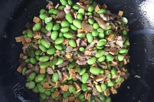 毛豆米炒肉丁的做法图解4