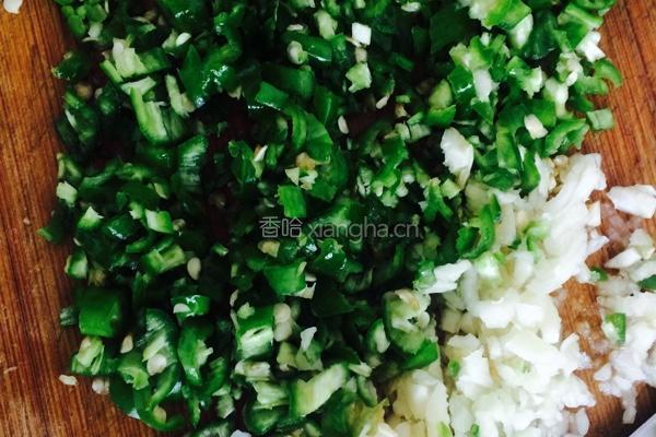 麻辣豆角毛豆的做法图解3
