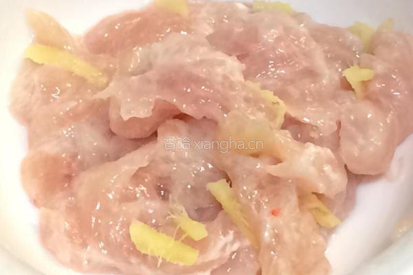 虫草花炒鸡肉丝的做法图解2
