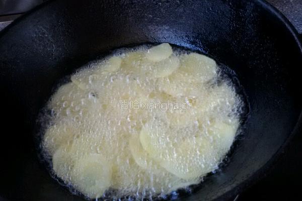香辣干锅土豆片的做法图解3